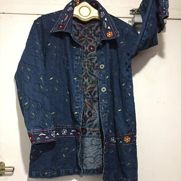 DEINIM & Co. EMBROIDERY FLORAL JACKETS SIZE S - Picture 4 of 11